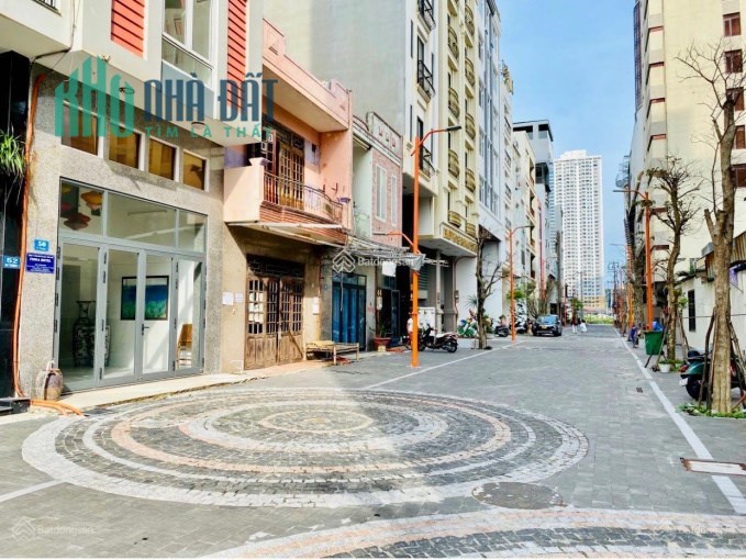 Bán nhà Mặt tiền Am Thượng, sát biển Mỹ Khê, 70m2, 4 tầng, du lịch sầm uất, chỉ 10  tỷ