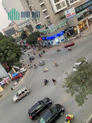 Bán gấp! Mặt tiền Hải Châu, sát cầu Sông Hàn, 65m2, mới, đẹp, ở, ngay, chỉ nhỉnh 4 tỷ