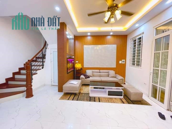 Bán Nhà Phố Thụy Khuê 34m2 x 5 tầng, căn góc 2 thoáng vĩnh viễn, nhà mới ở ngay, nội thất sang