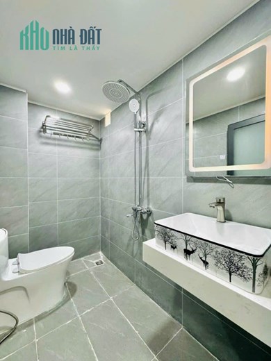 Bán gấp nhà đẹp 3T, gần Phan Xích Long Phú Nhuận, HXH 4m sổ đẹp vuông 40m2 giá nhỉnh 6 tỷ