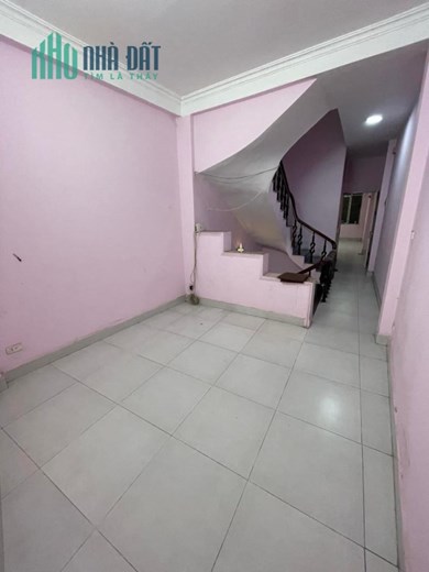 Nhỉnh 7 tỷ có ngay mặt đê tô hoàng. hai bà trưng.45m2 nhà đẹp sổ nở hậu