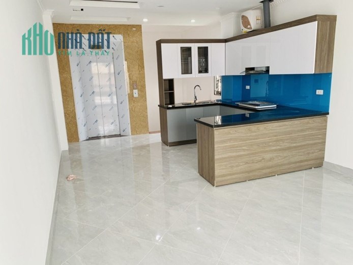 Bán nhà Vũ Xuân Thiều,Long Biên 5 tầng 60m2,Mt4.2m ,thang máy chỉ 6 tỷ