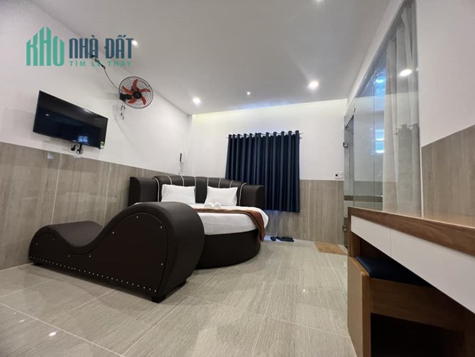 Bán khách sạn kiêm CHDV, có thang máy, hệ thống PCCC hiện đại, quận 12