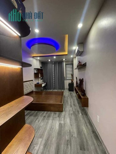 Bán Nhà Ngõ 376 Thụy Khuê 32m2 x 5 tầng, 4 phòng ngủ, nhà mới ở ngay, nội thất sang trọng, giá cho