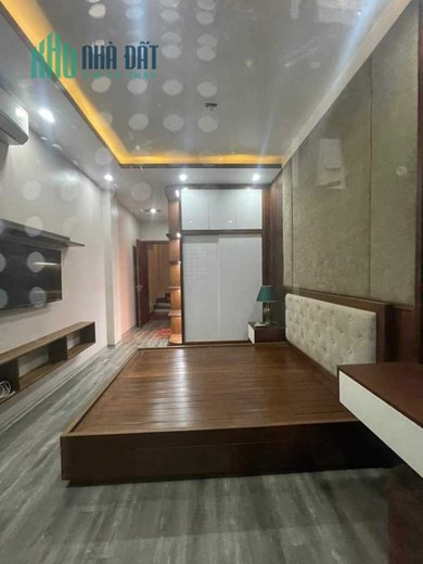 Bán Nhà Ngõ 376 Thụy Khuê 32m2 x 5 tầng, 4 phòng ngủ, nhà mới ở ngay, nội thất sang trọng, giá cho