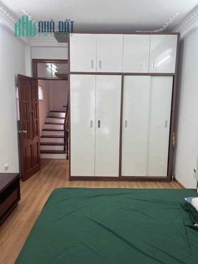 Bán Nhà Đường Láng 35m2 x 5 tầng, 3 phòng ngủ đầy đủ công năng, nhà mới ở ngay, sát ngã tư Láng Hạ,