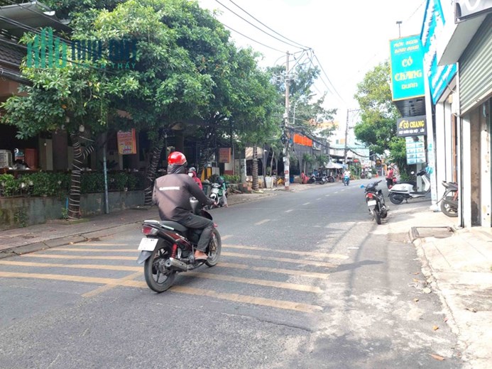 Bán Đất Thổ Cư Gần ĐH Ngân Hàng, Linh Trung Thủ Đức 63m2 Hẻm Xe Hơi Chỉ Nhỉnh 4 Tỷ Bao Đầu Tư