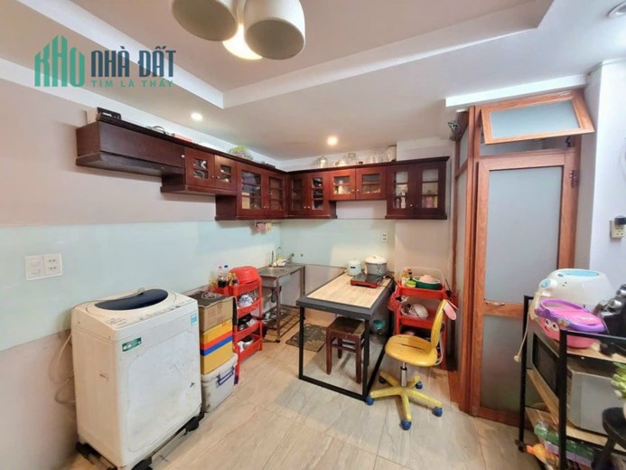 Bán gấp nhà 5T 51m2 HXH quay đầu gần MT Hoàng Hoa Thám Q.Bình Thạnh, giá nhỉnh 8 tỷ
