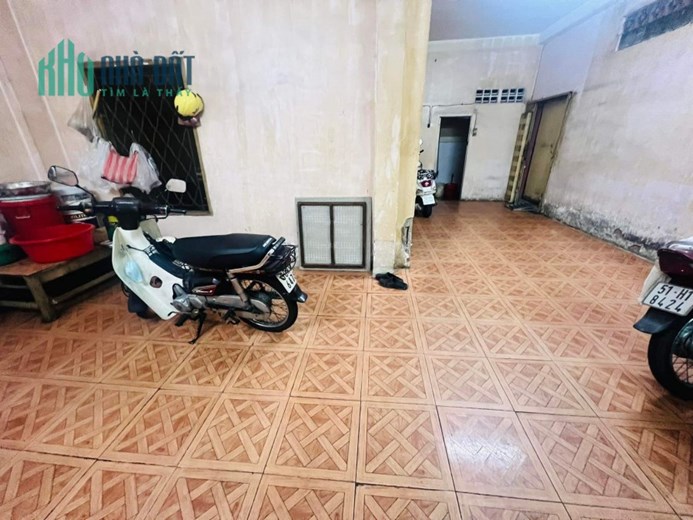 Bán nhà Mặt tiền Lê Văn Sỹ - Hoàng Văn Thụ, 7.3x16m, Cấp 4 , 1 đời chủ bán, 41 tỷ (TL)
