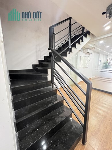 Bán nhà HXH 8m Lê Thúc Hoạch gần Văn Cao, Nguyễn Sơn, 8x20m, 2 Tầng, 4PN, 15.5 tỷ