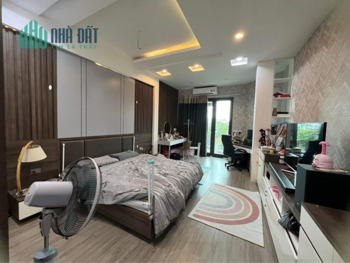 NHÀ ĐẸP 5 TẦNG  MẶT PHỐ ÁI MỘ - LÔ GÓC 3 MẶT TIỀN KINH DOANH - VỈA HÈ RỘNG - KINH DOANH CỰC
