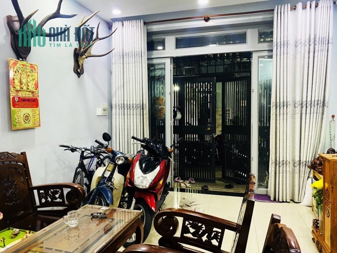 Bán nhà 2 mặt hẻm 6m Trường Chinh quận Tân Bình 4 x 15-4T BTCT hơn 5 tỷ TL