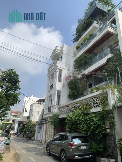 Bán nhà mặt phố đường số 4 Vista, 9 tỷ, 6mx9m, cấp 4 tiện xây mới