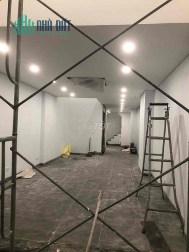 Chính chủ Cho thuê tầng 1 + lửng để kinh doanh phố Nguyễn Sơn, Long Biên, Hà Nội.