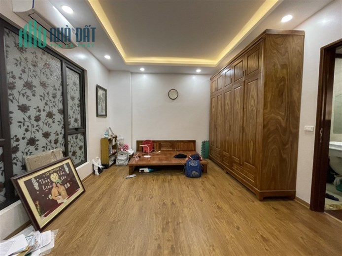 Bán nhà ngõ 209 Đội Cấn, Ba Đình, 35m2, 5 tầng, tặng nội thất, gần ô tô, giá 5.15 tỷ