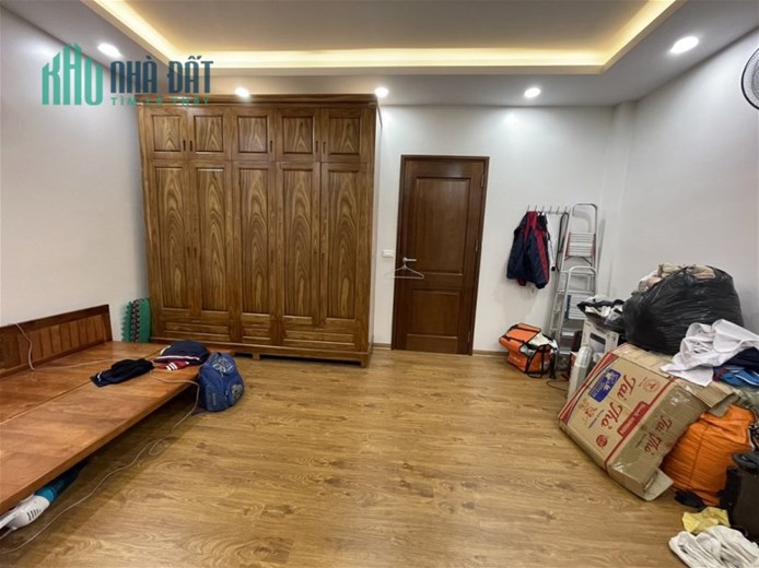 Bán nhà ngõ 209 Đội Cấn, Ba Đình, 35m2, 5 tầng, tặng nội thất, gần ô tô, giá 5.15 tỷ