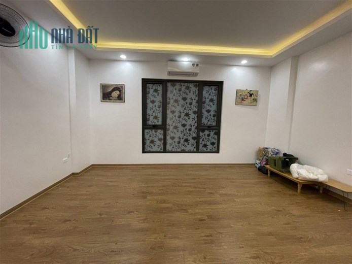 Bán nhà ngõ 209 Đội Cấn, Ba Đình, 35m2, 5 tầng, tặng nội thất, gần ô tô, giá 5.15 tỷ