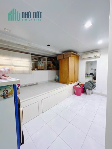 Bán Nhà Mặt Tiền Nguyễn Thượng Hiền ,Q3, 3 Tầng, Kinh Doanh Sầm Uất, Chỉ 4.95 Tỷ
