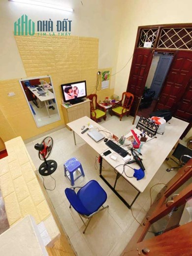 Bán Nhà Ngõ 401 Cổ Nhuế 62m2 x 3 tầng, 3 phòng ngủ, ngõ thông rộng, ô tô đỗ cửa, khách mua về xây 2