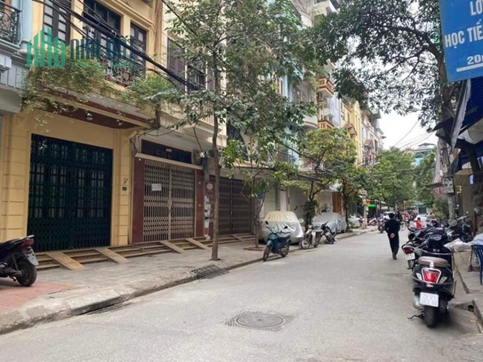 Bán Nhà Phố Pháo Đài Láng Quận Đống Đa. 48m Xây 5 Tầng Mặt Tiền 4.5m Nhỉnh 18 Tỷ. Cam Kết Ảnh Thật