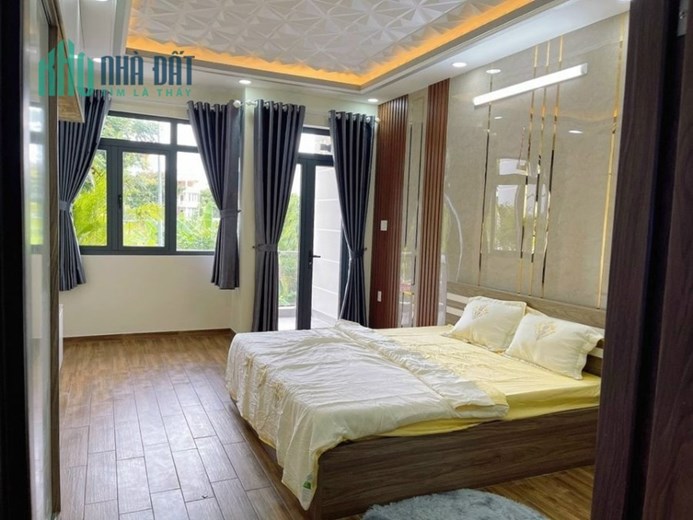 Trung Kính - Nhà đẹp 5 tầng, 6 ngủ mới bóc tem, Cách phố 30m - Khu VIP Cầu Giấy