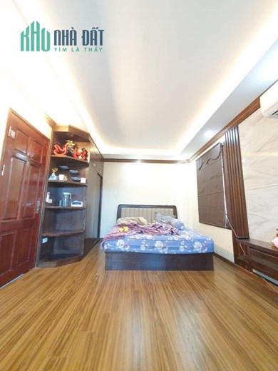 Trung Kính - Nhà đẹp 5 tầng, 6 ngủ mới bóc tem, Cách phố 30m - Khu VIP Cầu Giấy