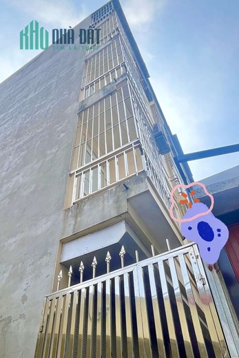 Nhà 5 tầng lô góc, full 90% nội thất, ngõ 634 Kim Giang, gần Linh Đàm, giá dưới 4 tỷ