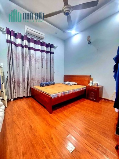 Bán Nhà Phố Đường Láng Quận Đống Đa. 50m Xây 7 Tầng Nhỉnh 11 Tỷ. Cam Kết Ảnh Thật Mô Tả Chính Xác.