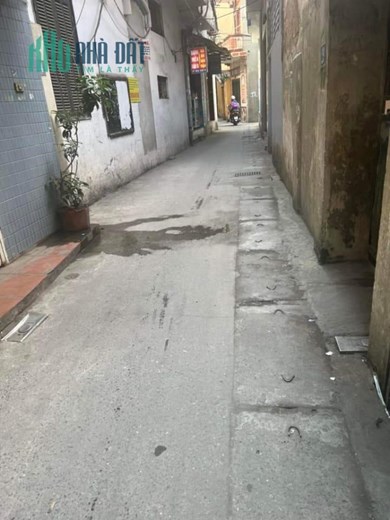 Bán nhà quan nhân ngõ thông tứ phía 3 gác đỗ cửa 30m 5 tầng 4.5 tỷ