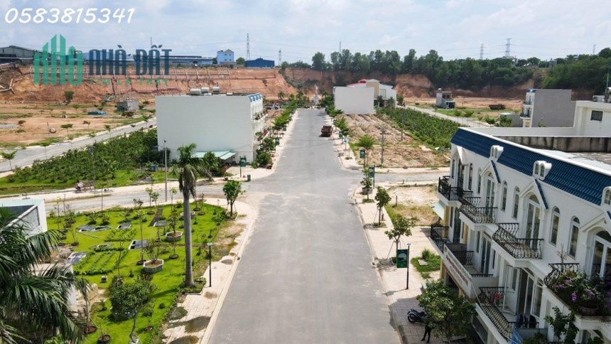 Nhà phố biệt lập sổ hồng chính chủ . Giá chỉ từ 4,9ty. 3 lầu 4WC/3PN. Chiết khấu 8%
