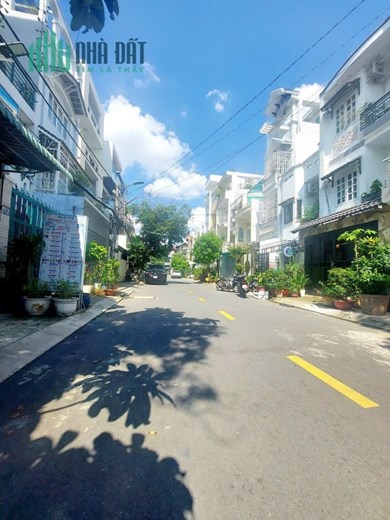 Bán nhà Cây Trâm 4.2x25m CN 100m² giá 7.5 tỷ xe hơi đậu trong nhà.
