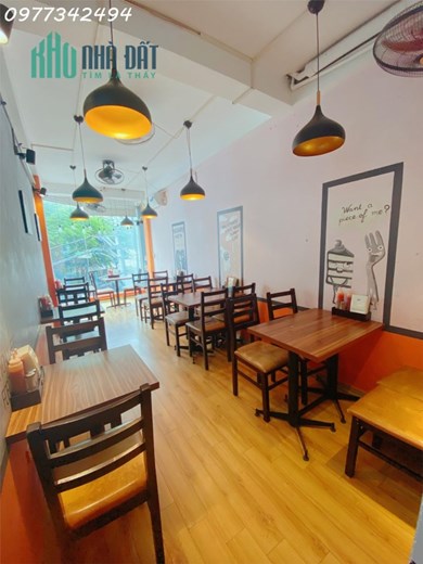Sang nhượng toàn bộ cửa hàng bánh mì chảo, bít tết đã hoạt động được 6 năm. - Địa chỉ: ở khu vực