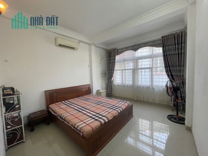Bán nhà Nguyễn Trãi  60m x 5 T  MT 5m giá 6,7 tỷ