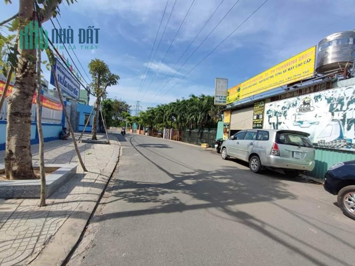 HOT! Song Hành, Trung Mỹ Tây, 97m2, Ngang 5, 3 tầng, 4PN, chỉ 3 tỷ 9