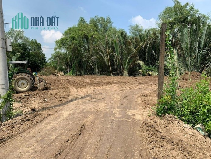 ĐẤT ĐẸP - GIÁ TỐT – Bán đất nền Cần Đước (gần cầu Kênh Nước Mặn)