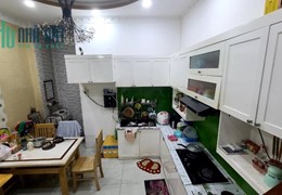 Ô TÔ NGỦ TRONG NHÀ SÁT VÁCH QUẬN 7 XÂY DỰNG 4 TẦNG - 51M2 (4.1mX12.5m) - CHỈ 5.6 TỶ