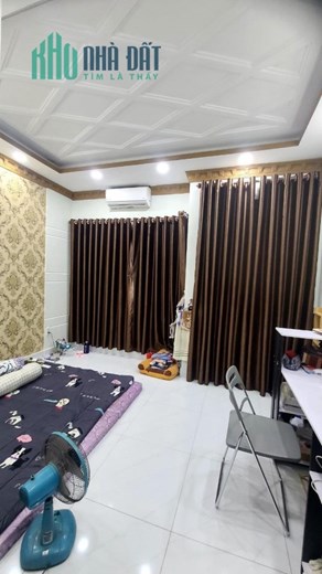 Ô TÔ NGỦ TRONG NHÀ SÁT VÁCH QUẬN 7 XÂY DỰNG 4 TẦNG - 51M2 (4.1mX12.5m) - CHỈ 5.6 TỶ