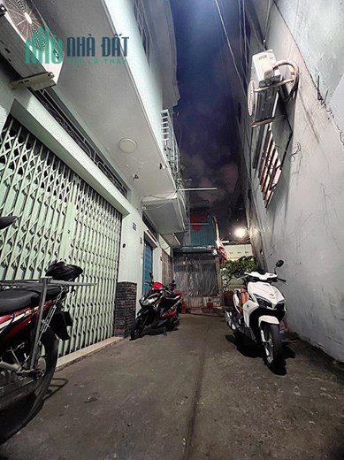QUẬN 6 BAO ĐÀU TƯ 35M2 SỎ VUÔNG HẼM 3M SÁT HẼM XE HƠI CHỈ 3 TỶ NHỈNH