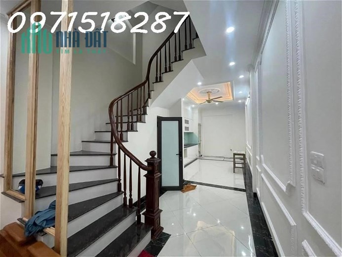 Nhà Vũ Xuân Thiều,DT 74m2, 4T giá 5.2 tỷ có thương lượng