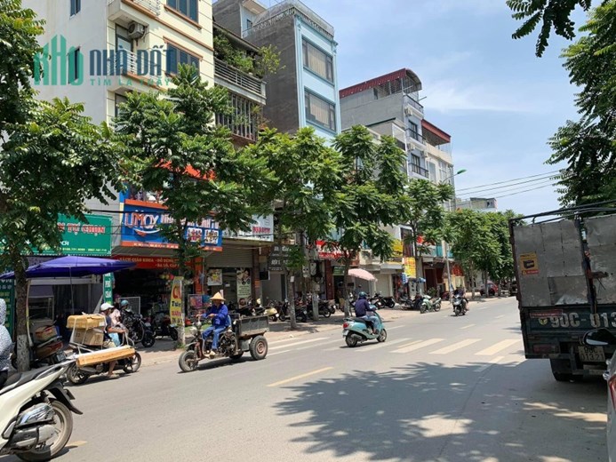 PHÂN LÔ QUAN NHÂN CẦU GIẤY - Ô TÔ TRÁNH - VỈA HÈ SIÊU RỘNG - KINH DOANH ĐỈNH - 60M2 GIÁ CHÀO 16.2