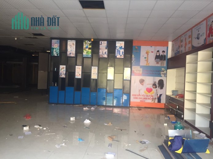 Cho thuê 1300m2 làm kho mặt Nguyễn Tất Thành, Vĩnh Yên