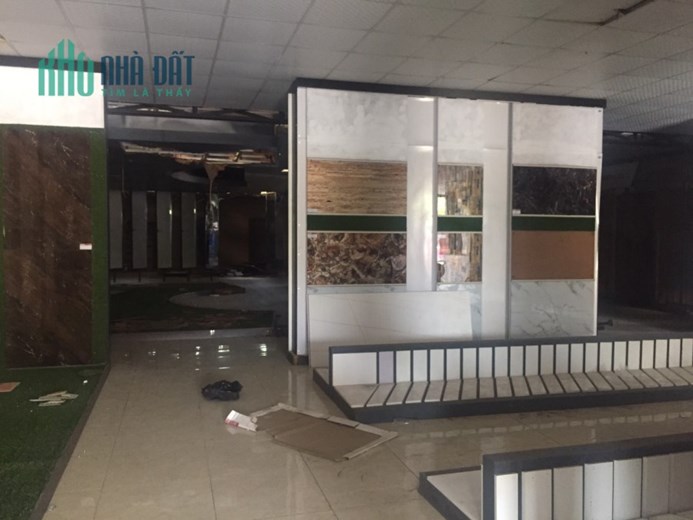 Cho thuê 1300m2 làm kho mặt Nguyễn Tất Thành, Vĩnh Yên