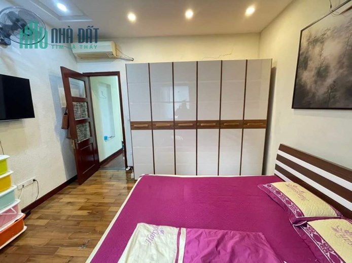 NGÕ THÔNG - HÀO NAM - ĐỐNG ĐA - 40M2 X 5 TẦNG - Mặt tiền 4M - 5PN - NHỈNH 5 TỶ