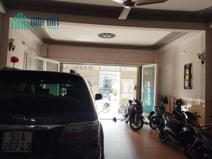 Nhà mặt tiền 4 Tầng, ngang bề thế 6m, để được 2 xe hơi trong nhà, kdc Bình Hưng Bình Chánh