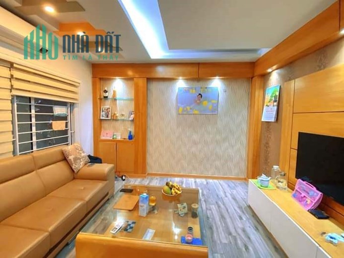 Bán Nhà Phố Pháo Đài Láng 44m2 x 5 tầng, 4 phòng ngủ đầy đủ công năng, nội thất sang trọng, gần Phố