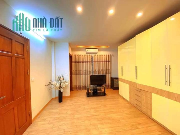Bán Nhà Phố Pháo Đài Láng 44m2 x 5 tầng, 4 phòng ngủ đầy đủ công năng, nội thất sang trọng, gần Phố