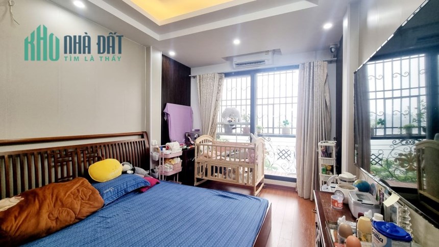 MẶT PHỐ MAI ANH TUẤN - VIEW HỒ HOÀNG CẦU - 6 TẦNG THANG MÁY. 50M X 6T. GIÁ 18 TỶ
