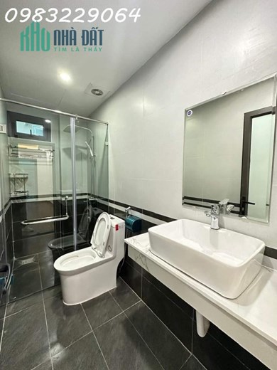 Tôi cần bán nhà riêng tại Mễ Trì Hạ về ngoại ở 35m2 x 4 tầng MT6m chỉ 4,15 tỷ.