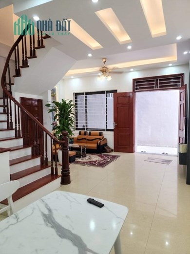 BÁN NHÀ ĐƯỜNG ĐÔNG NGẠC   -CÁCH 1 NHÀ RA PHỐ   - MẶT TIỀN RỘNG - VỊ TRÍ TRUNG TÂM