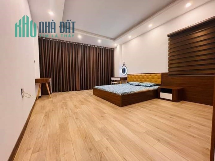 BÁN NHÀ ĐƯỜNG ĐÔNG NGẠC   -CÁCH 1 NHÀ RA PHỐ   - MẶT TIỀN RỘNG - VỊ TRÍ TRUNG TÂM